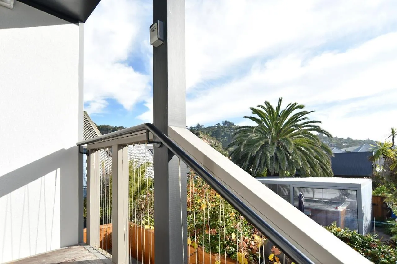 Esplanade Beach House - Christchurch Holiday Homes