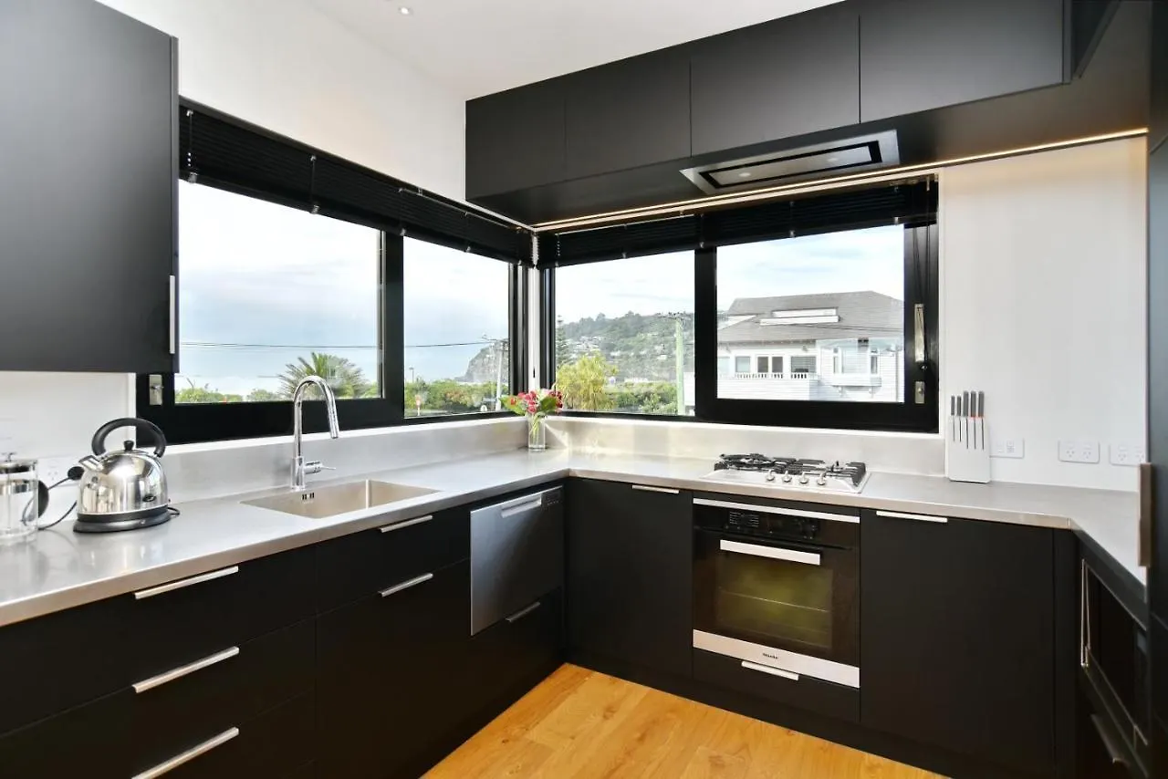 Esplanade Beach House - Christchurch Holiday Homes 0*,