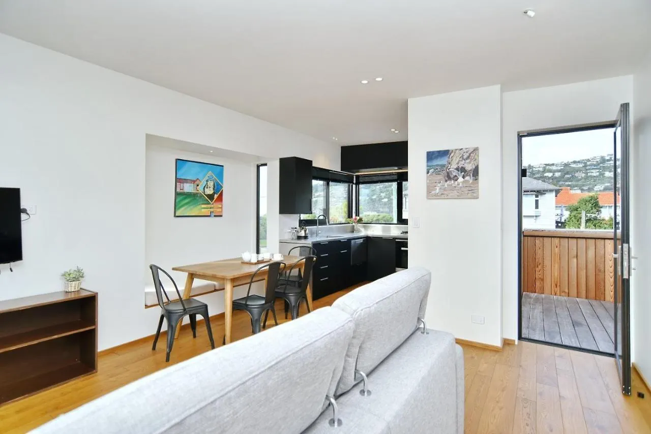 Esplanade Beach House - Christchurch Holiday Homes