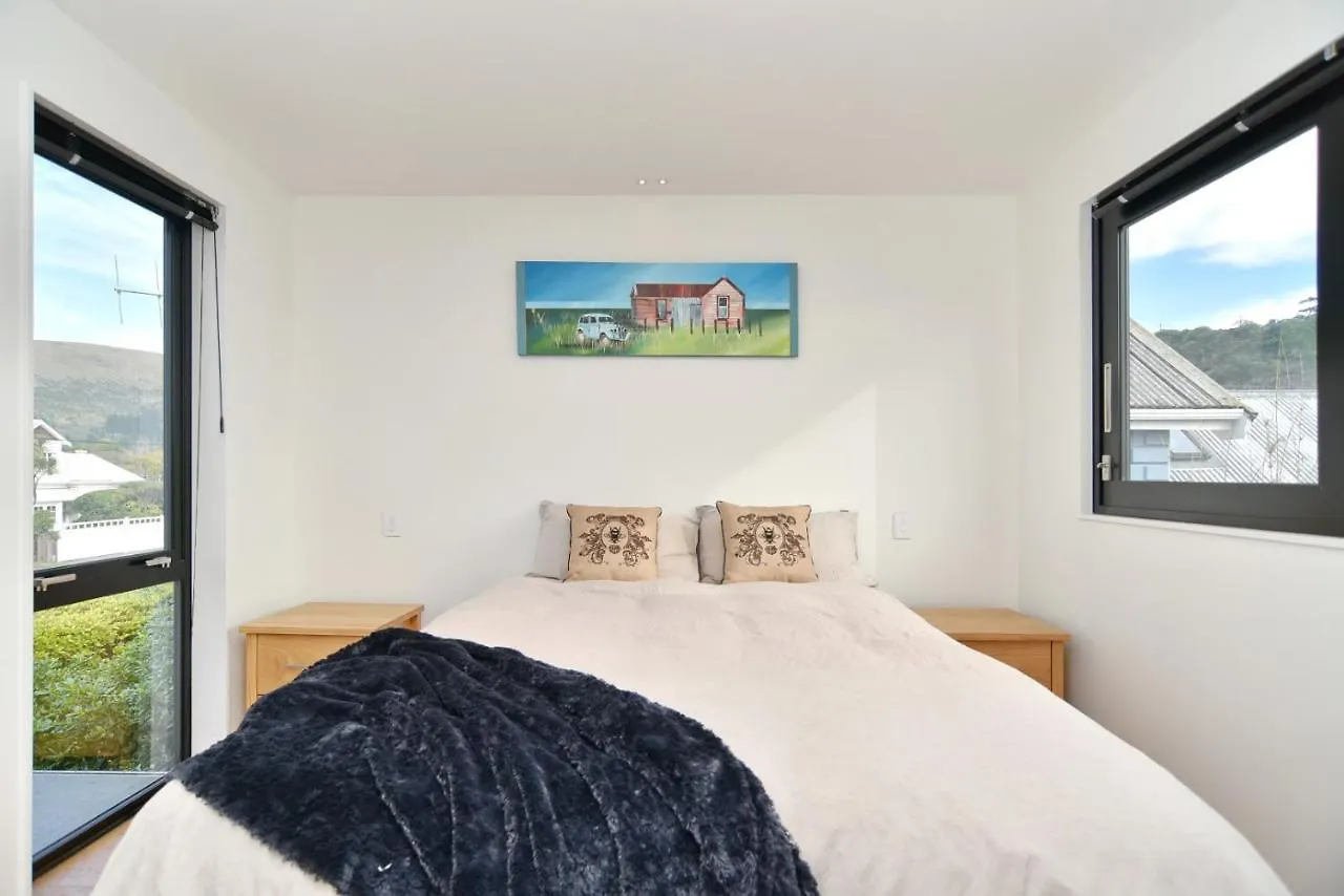 Esplanade Beach House - Christchurch Holiday Homes