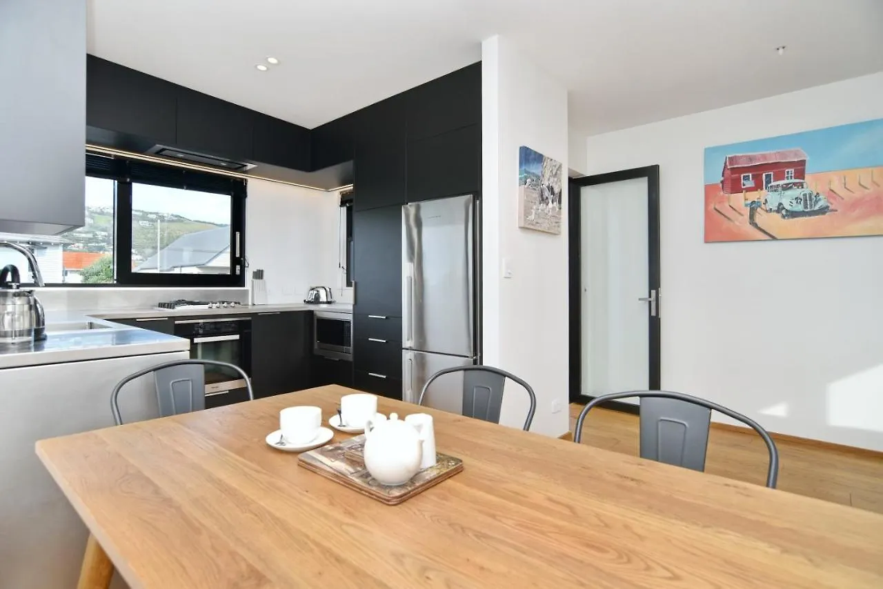 Esplanade Beach House - Christchurch Holiday Homes