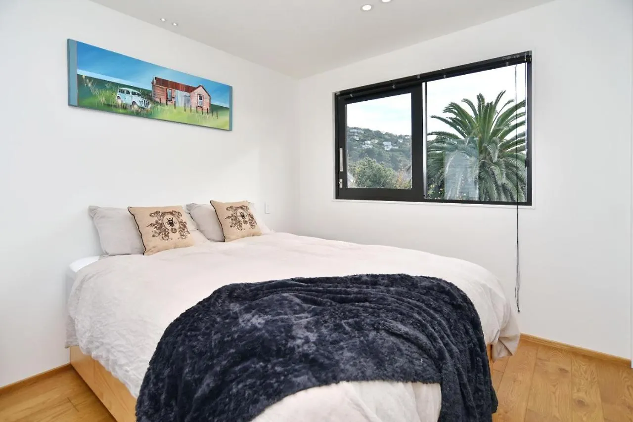 Esplanade Beach House - Christchurch Holiday Homes